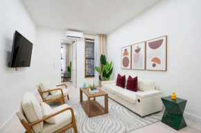 317-1D New 2BR Duplex WD Private Backyard